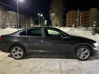 2020 Volkswagen Passat B8 Рестайлинг, чёрный, 2499999 рублей, вид 3