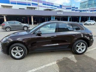 2020 Porsche Macan I Рестайлинг, коричневый, 4070000 рублей, вид 4