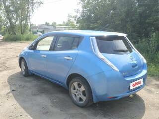 2013 Nissan Leaf (EM57) I (ZE0/AZE0), голубой, 720000 рублей, вид 5