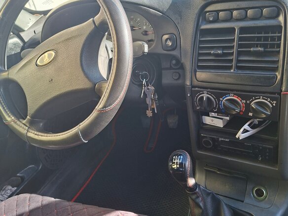 2006 Lada (ВАЗ) 2112, бежевый, 130000 рублей - вид 5