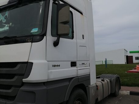 2010 Mercedes-Benz Actros, белый, 2500000 рублей, вид 2
