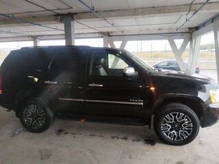 2012 Chevrolet Tahoe 6AT III, чёрный, 2100000 рублей, вид 5