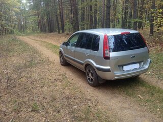 2007 Ford Fusion I Рестайлинг, серебристый, 320000 рублей, вид 3