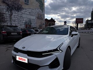 2021 Kia K5 III, белый, 2900000 рублей, вид 1
