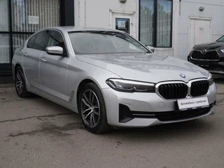 2020 BMW 5 серии 520i VII (G30/G31/G38) Рестайлинг, серый, 3263000 рублей, вид 3
