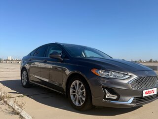 2020 Ford Fusion (North America) II Рестайлинг, серый, 1850000 рублей, вид 3