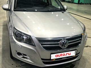 2010 Volkswagen Tiguan I, серебристый, 790000 рублей, вид 1