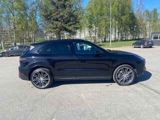 2020 Porsche Cayenne S III, чёрный, 6999999 рублей, вид 3