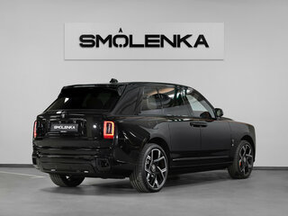 2025 Rolls-Royce Cullinan Black Badge I Рестайлинг (Series II), чёрный, 66500000 рублей, вид 2