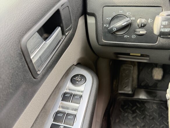 2008 Ford Focus II Рестайлинг, фиолетовый, 460000 рублей - вид 17
