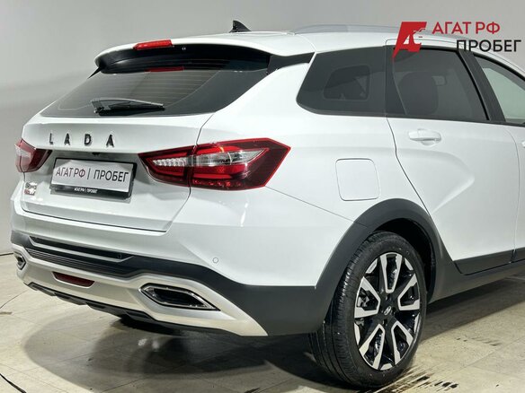2026 Lada (ВАЗ) Vesta SW Cross I Рестайлинг (NG), белый - вид 2
