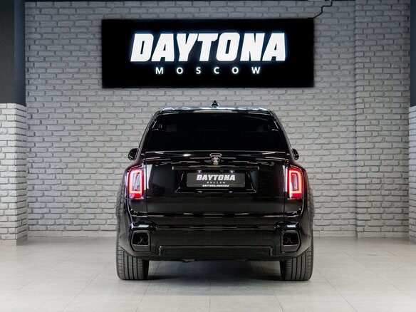 2025 Rolls-Royce Cullinan Black Badge I Рестайлинг (Series II), чёрный, 58000000 рублей - вид 6