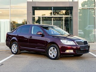 2013 Skoda Octavia DSG7 II (A5) Рестайлинг, фиолетовый, 895000 рублей, вид 3