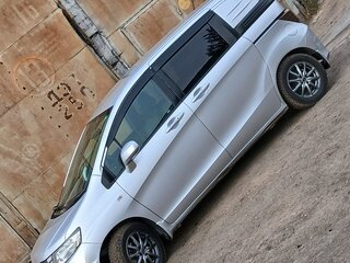 2010 Honda Freed Spike I Рестайлинг, серебристый, 919999 рублей, вид 3