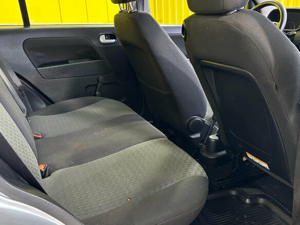 2004 Ford Fusion I, серебристый, 379000 рублей - вид 8