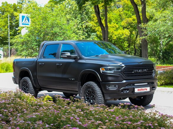 2023 Ram 1500 Crew Cab V, чёрный, 7700000 рублей - вид 8