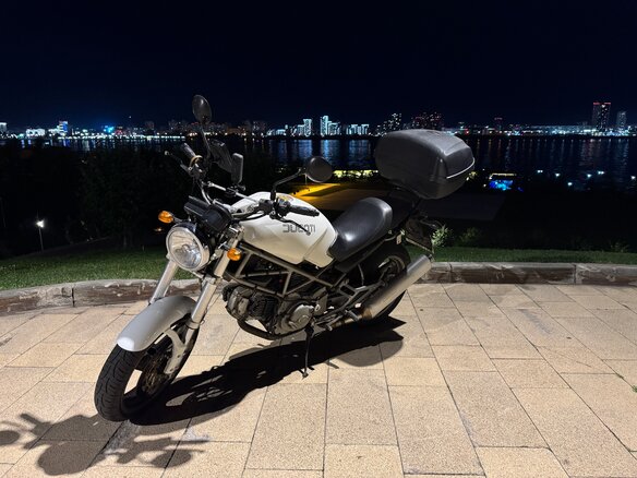 2001 Ducati Monster 400, белый, 250000 рублей - вид 3