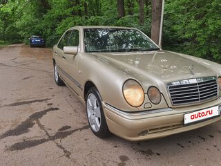 1995 Mercedes-Benz E-Класс 230 II (W210, S210), золотистый, 250000 рублей, вид 5
