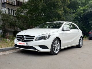 2014 Mercedes-Benz A-Класс 180 III (W176), белый, 1790000 рублей, вид 1