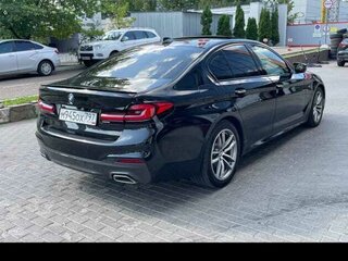 2017 BMW 5 серии 520d xDrive VII (G30/G31/G38), чёрный, 3350000 рублей, вид 4