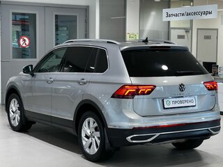 2020 Volkswagen Tiguan II Рестайлинг, серый, 3390000 рублей, вид 4
