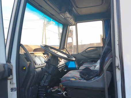 2002 Iveco Daily, белый, 650000 рублей, вид 5