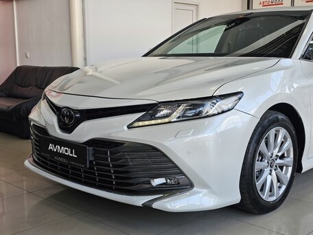 2019 Toyota Camry VIII (XV70), белый, 2589000 рублей, вид 3