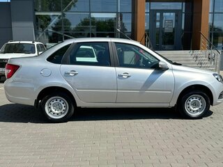 2026 Lada (ВАЗ) Granta I Рестайлинг, серебристый, 1083000 рублей, вид 4