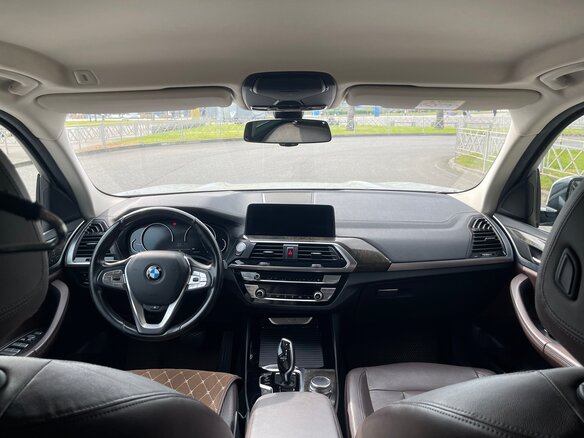 2018 BMW X3 20i xDrive III (G01), белый, 2950000 рублей - вид 13