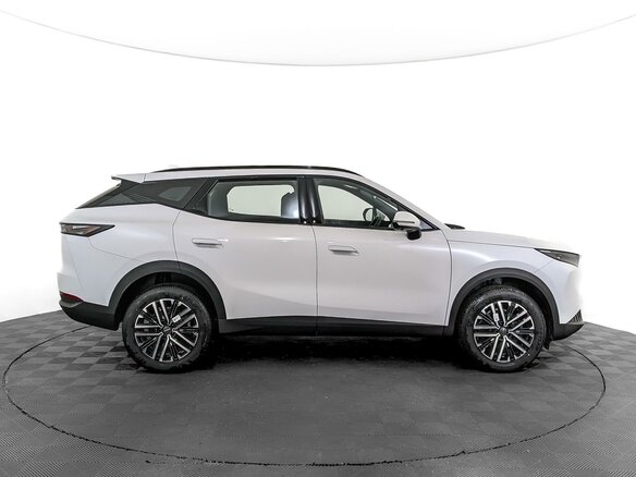 2026 Omoda C7, белый - вид 3