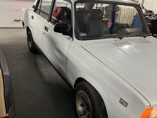 1999 Lada (ВАЗ) 2105, белый, 180000 рублей, вид 1
