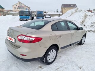 2010 Renault Fluence I, бежевый, 650000 рублей, вид 5