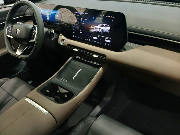 2026 Changan UNI-S I Рестайлинг, чёрный, 3149900 рублей - вид 4