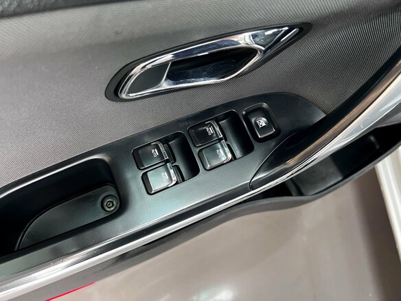 2016 Kia Ceed II Рестайлинг, серебристый, 1200000 рублей - вид 13