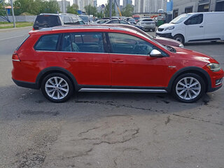 2018 Volkswagen Golf Alltrack VII Рестайлинг, красный, 1650000 рублей, вид 4