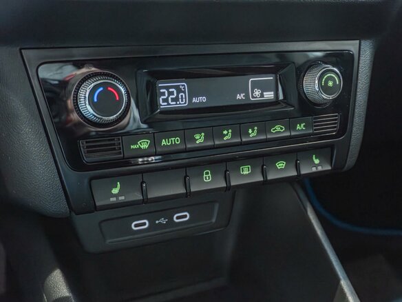 2021 Skoda Rapid II, белый, 1810000 рублей - вид 17