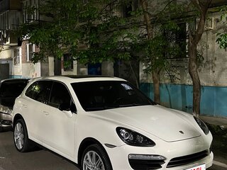 2011 Porsche Cayenne S II (958), белый, 1580000 рублей, вид 2