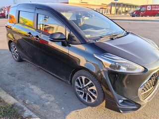 2019 Toyota Sienta II Рестайлинг, чёрный, 1650000 рублей, вид 1