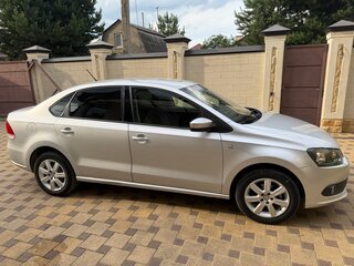 2013 Volkswagen Polo V, серебристый, 970000 рублей, вид 2