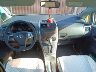 2011 Toyota Auris I Рестайлинг, белый, 850000 рублей, вид 5