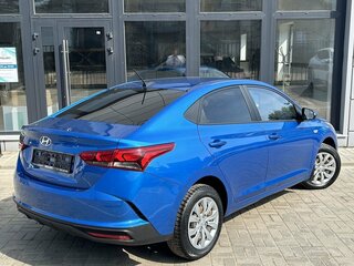 2020 Hyundai Solaris II Рестайлинг, синий, 1350000 рублей, вид 2