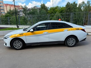 2021 Hyundai Elantra VII (CN7), белый, 1500000 рублей, вид 3