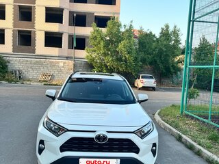 2020 Toyota RAV4 V (XA50), белый, 3400000 рублей, вид 2