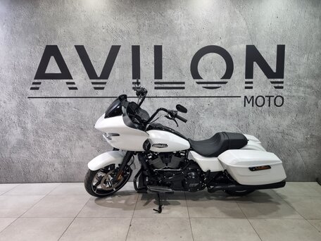 2025 Harley-Davidson Road Glide, белый, 3832500 рублей, вид 4