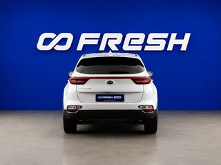 2020 Kia Sportage IV Рестайлинг, белый, 1749999 рублей, вид 4