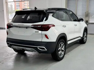 2022 Kia KX3, белый, 1580040 рублей, вид 5