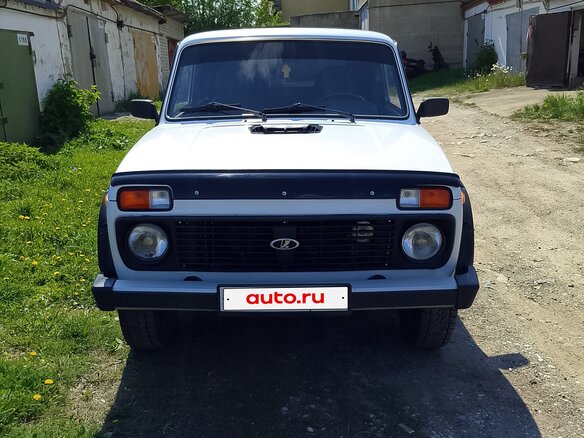 2010 Lada (ВАЗ) 2121 (4x4) I Рестайлинг, белый, 415000 рублей - вид 1