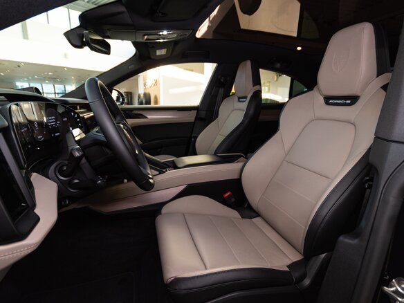 2026 Porsche Cayenne S Electric Coupé IV, чёрный, 28600000 рублей - вид 10