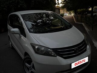 2009 Honda Freed I, белый, 920000 рублей, вид 2
