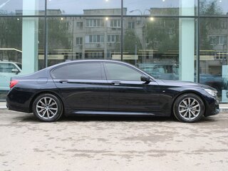 2015 BMW 7 серии Long 750Li xDrive VI (G11/G12), чёрный, 2300000 рублей, вид 4